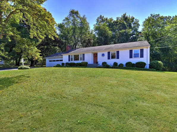 400 Butternut Court, Orange, CT 06477