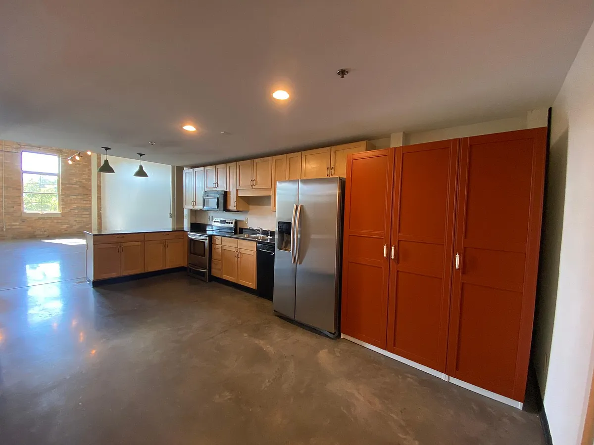 Building Photo - 201 Price Rd #225
