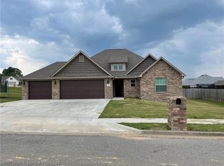 315 Stoneledge Dr, Lavaca, AR 72941
