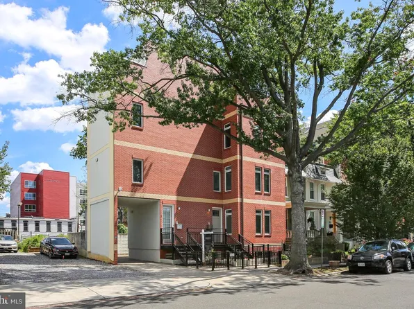 915 3rd St NE, Washington, DC 20002