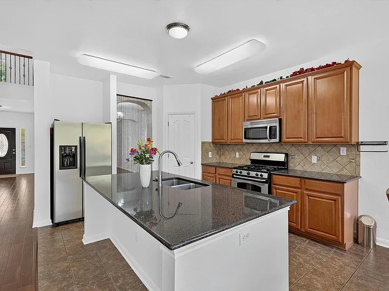 15324 Interlachen Dr — Photo 12