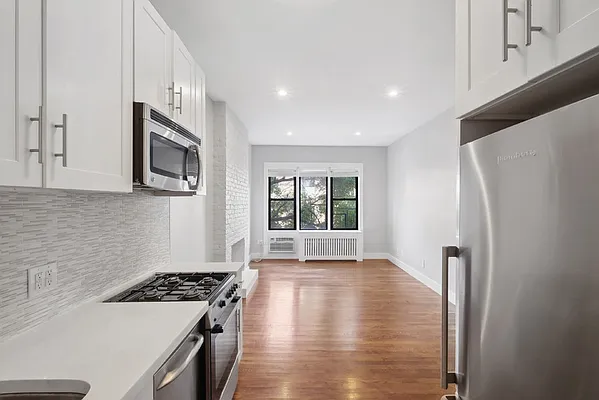 Rented by Cooper & Cooper Real Estate | media 3