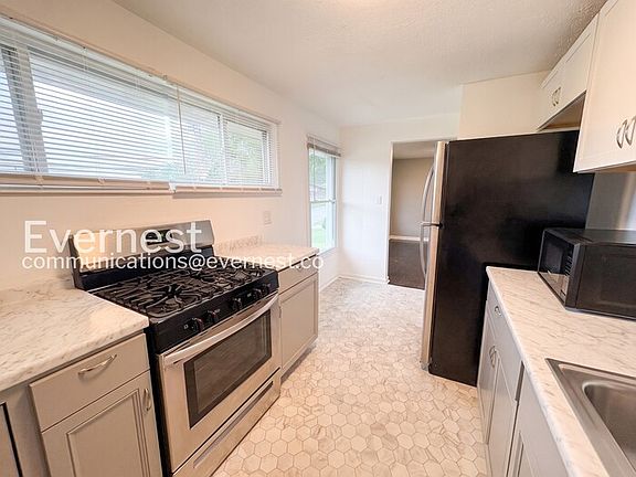 5th image of 638 Garden City Dr