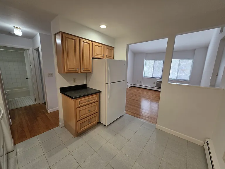 65 Miller St #B11 — Photo 4
