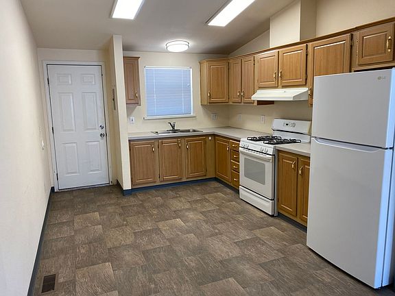 3rd image of 325 E Galena Ave #105