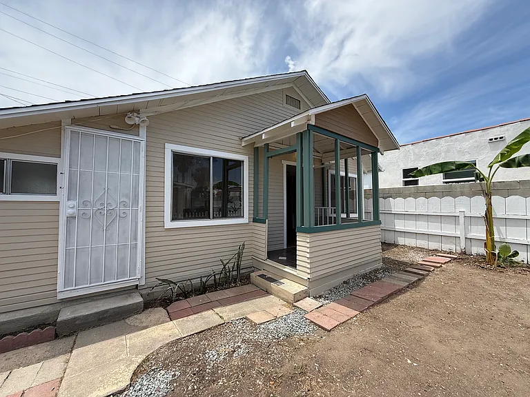 4034 1/2 Swift Ave — Photo 12