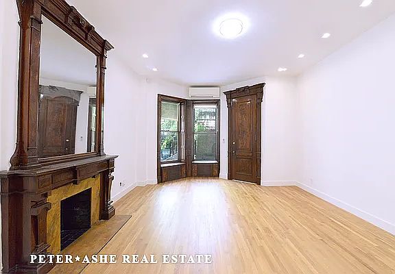 5th image of 53 E 64th St #*