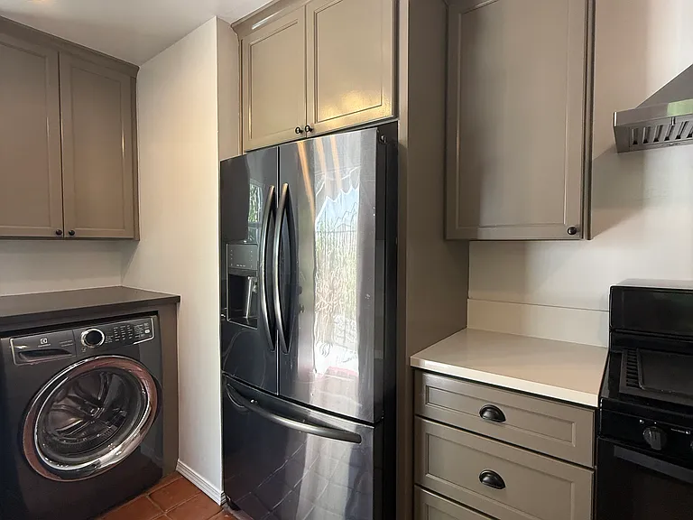 2153 Valentine St #2153 — Photo 2