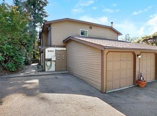7917 NE 182nd Pl #104, Kenmore, WA 98028