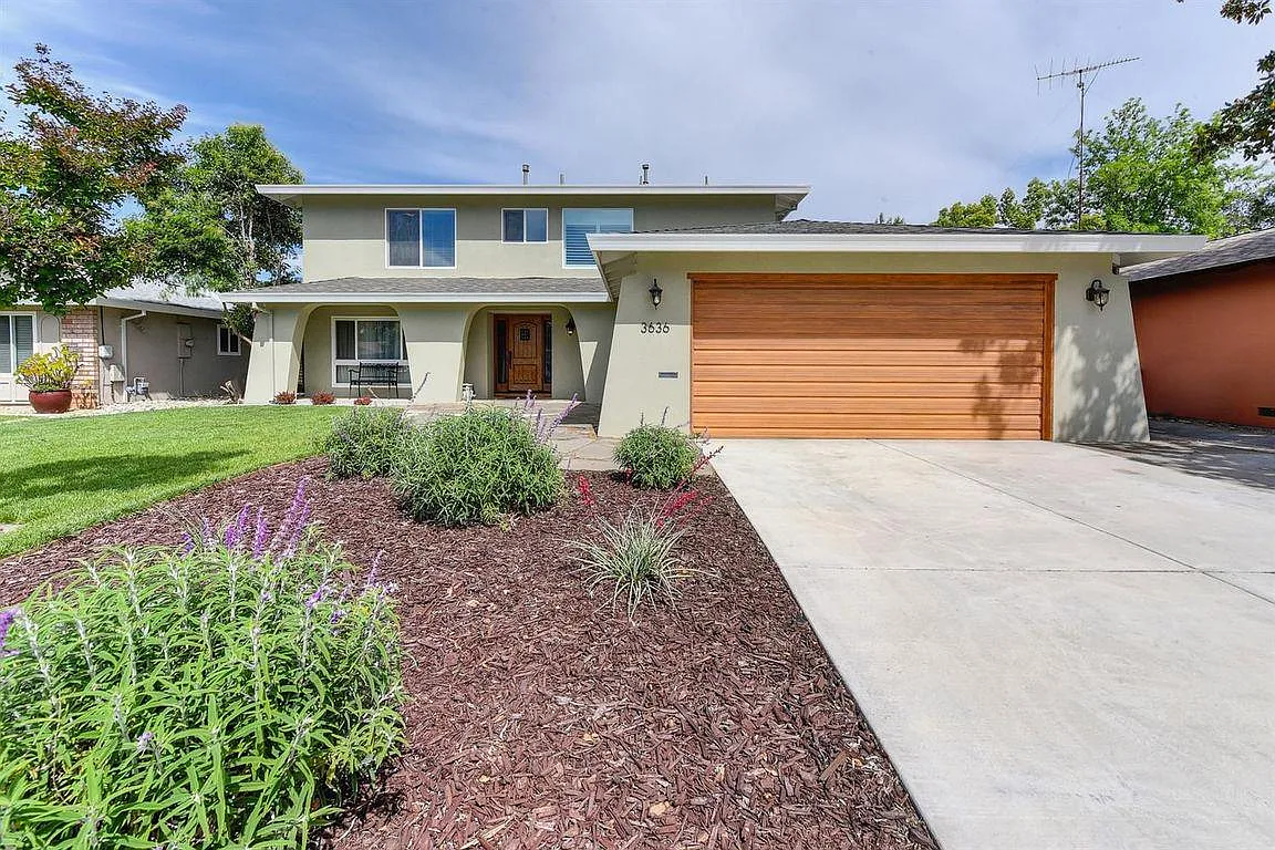 3636 Mulholland Way photo 1