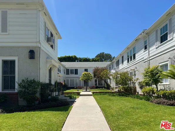 15222 1/2 Dickens St, Sherman Oaks, CA 91403