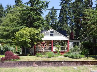17822 5th Ave NE, Seattle, WA