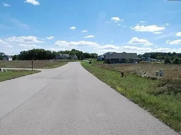 657 Madeira Dr, Traverse City, MI 49696