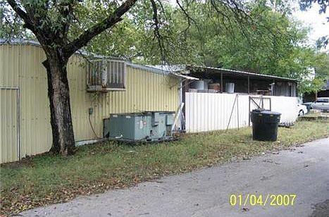 5th image of 509 W Baker St