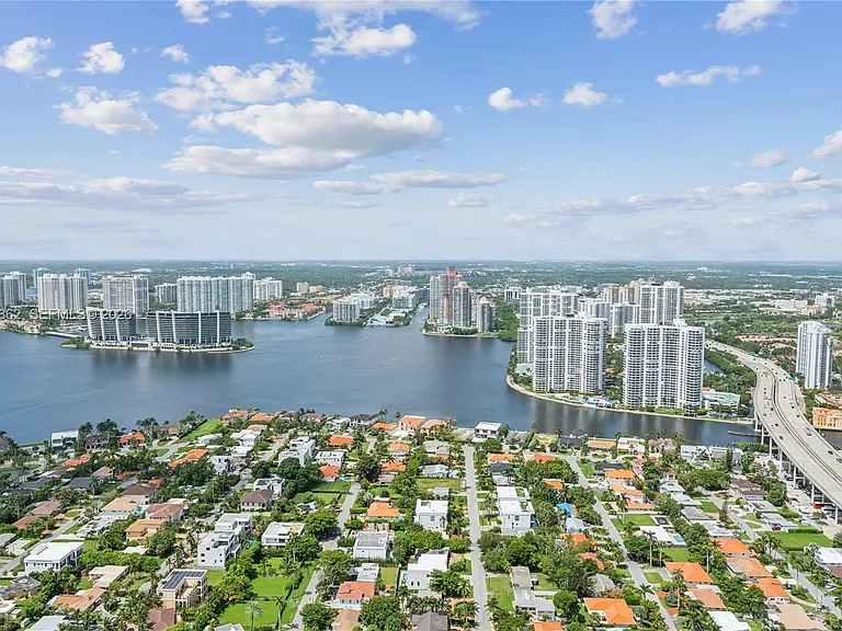 18975 Collins Ave #4502 — Photo 7