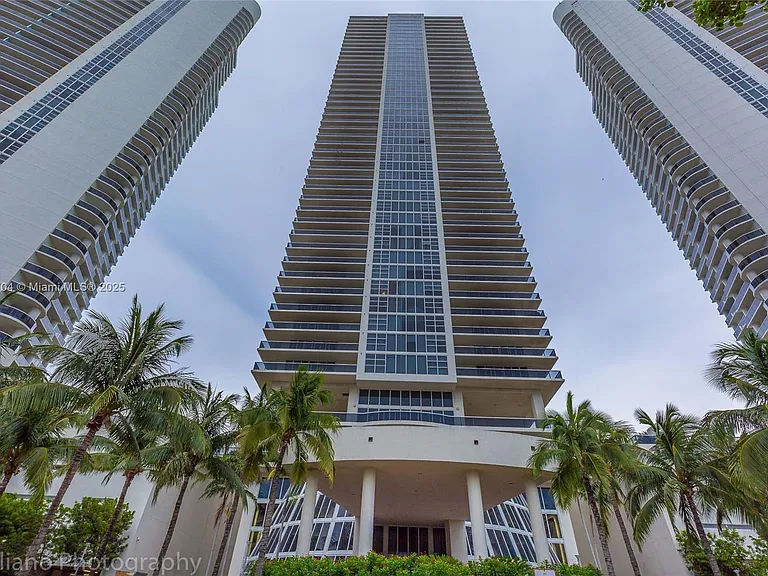 1830 S Ocean Dr #1107 — Photo 1