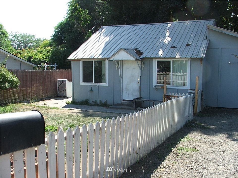 1st image of 1107 N B Street