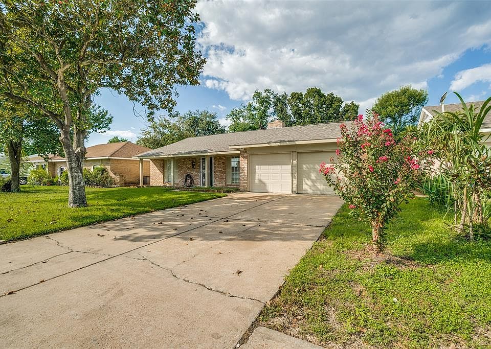 1st image of 10814 Carvel Ln