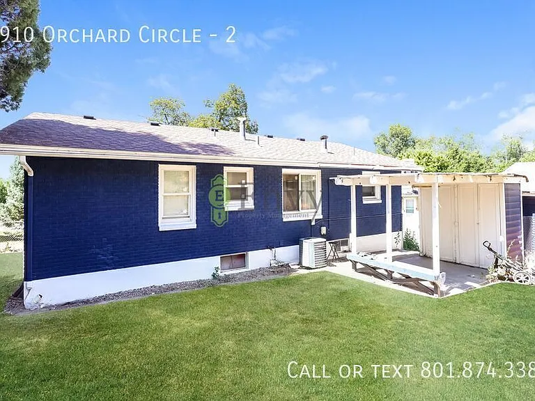 2910 Orchard Cir #2 — Photo 16