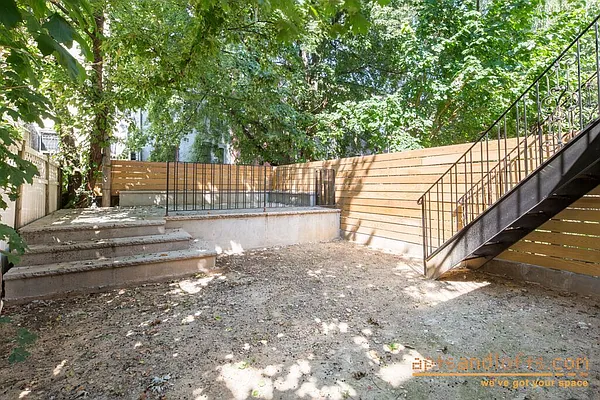 Rented by aptsandlofts.com | media 58