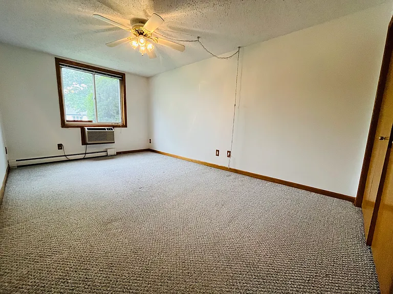 141 E Lake Blvd #F1 — Photo 4