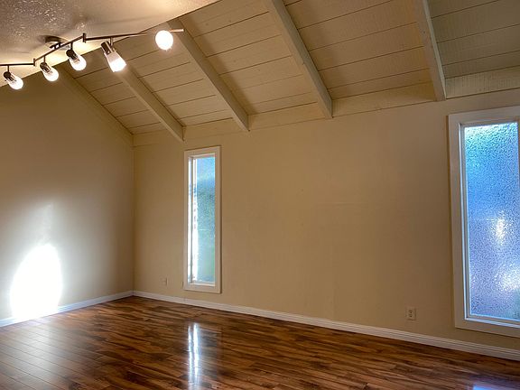 5th image of 400 Pine Wood Ln