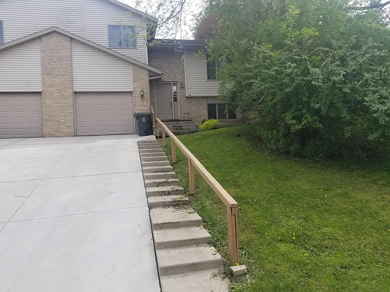 11 Dunraven Ct — Photo 3