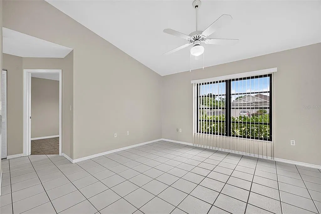 3 bed, 2.0 bath, 1389 sqft, $1,775 — Photo 4