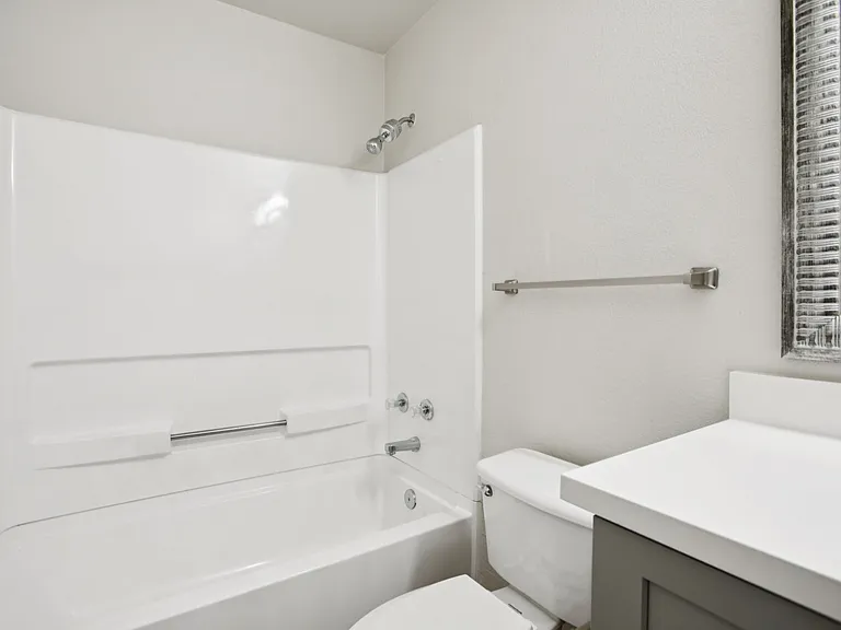 2 and 3 Bedroom Upstairs Bathroom