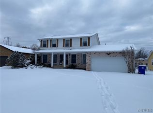 161 Sundown Trl, Williamsville, NY 14221