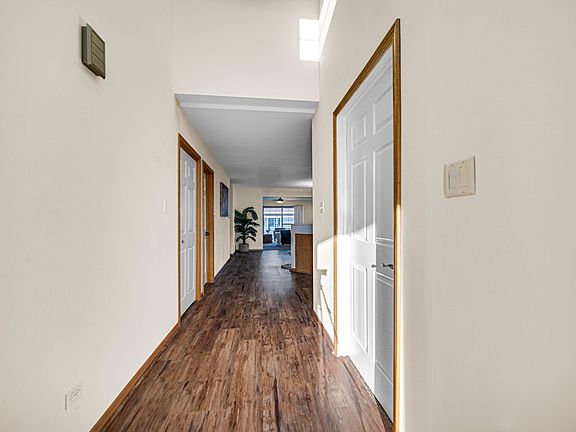 4th image of 10123 Azalea Dr