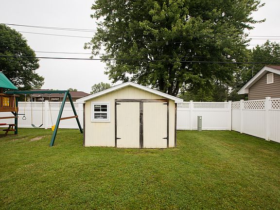 5th image of 350 Elmsford Dr
