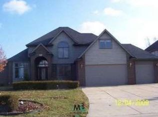 40540 E Emerald Ln, Clintont, MI 48038
