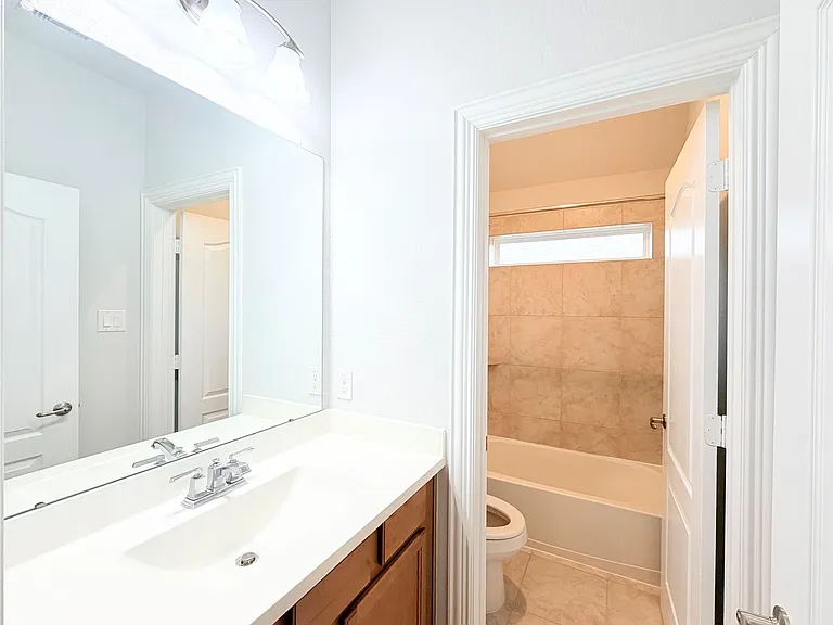 6610 Lake Oasis Dr — Photo 37