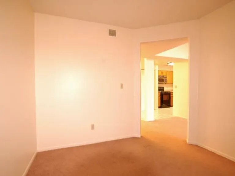 3988 N Roger Ln — Photo 3