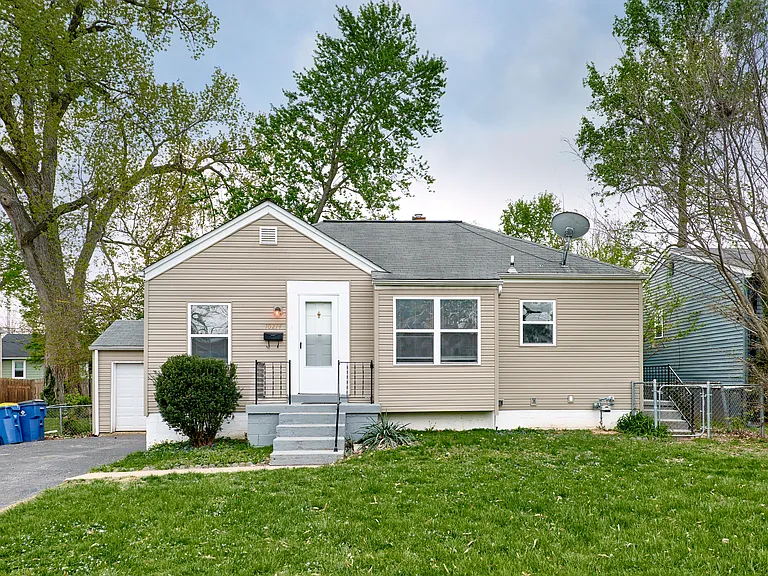 10214 Saint Anthony Ln — Photo 3
