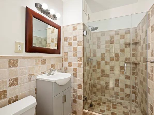 1641 Third Avenue image 6 of 11