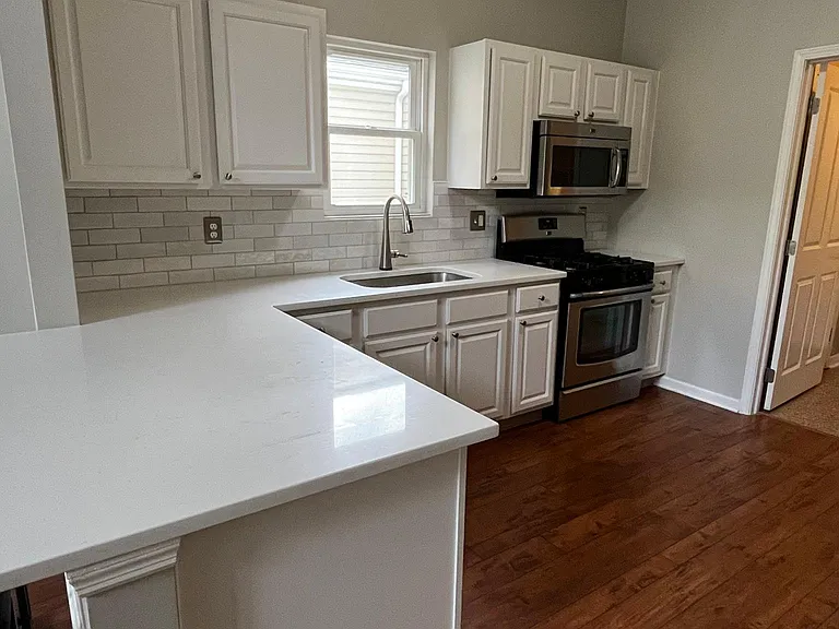 600 White Rock St — Photo 2