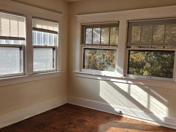 4th image of 1426 S 15th St APT 2