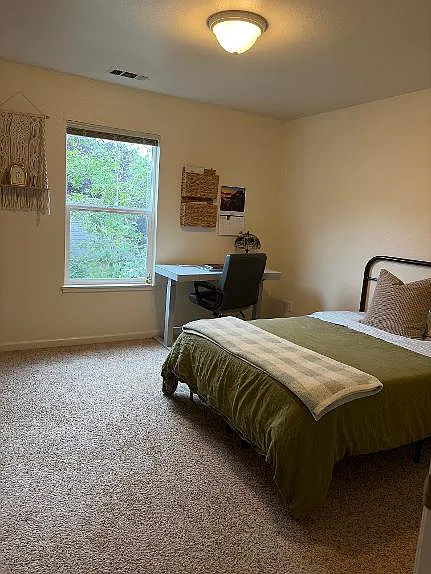 2 bed, 2.5 bath, $1,950 — Photo 3