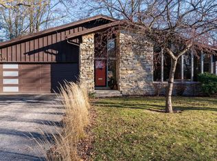 5620 N River Forest Dr, Glendale, WI 53209