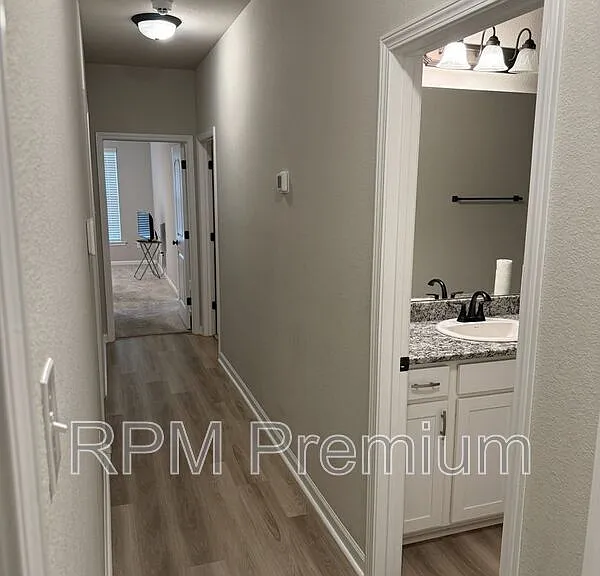 39500 Ridgeland Dr — Photo 8