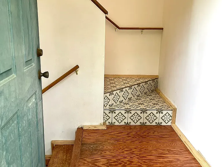 10 Miami Cir — Photo 17
