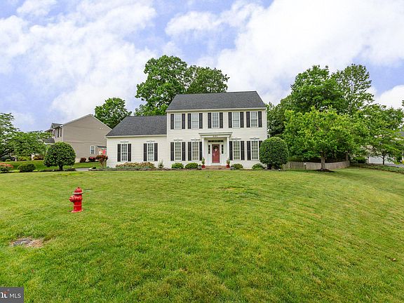 3rd image of 6101 W Melody Ct