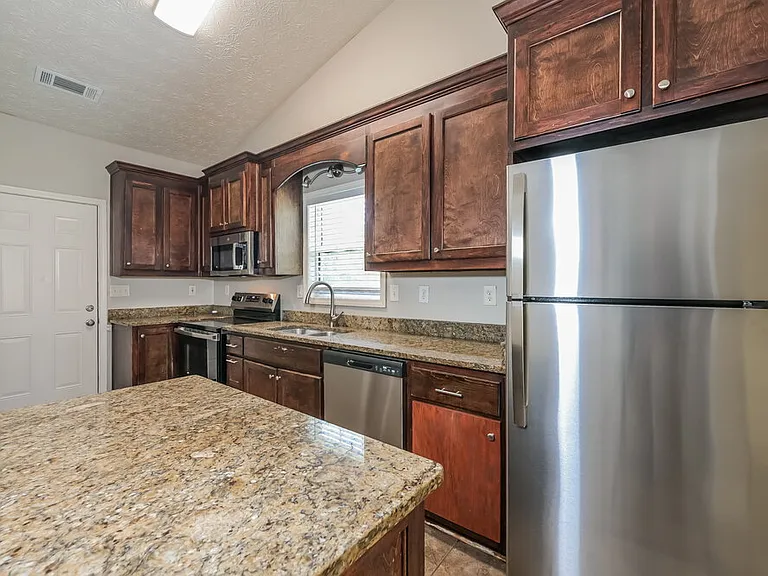 85 Butler Bridge Cir — Photo 7