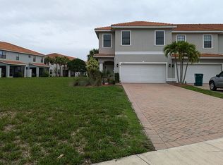 15263 Summit Place Cir, Naples, FL 34119