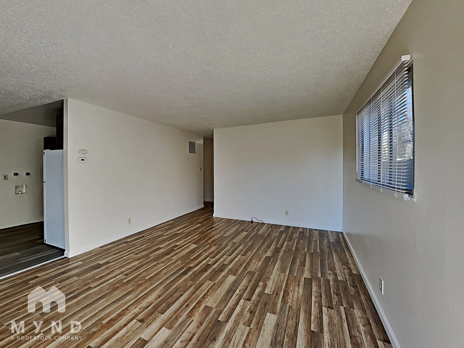 2 bed, 1.0 bath, 816 sqft, $1,595 — Photo 3
