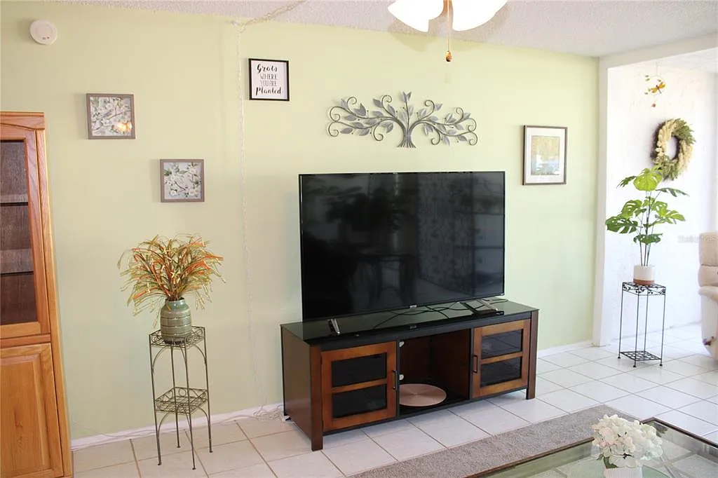 1 bed, 1.0 bath, 660 sqft, $1,395 — Photo 3