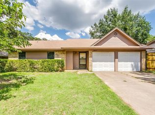 5807 Woodsetter Ln, Arlington, TX 76017