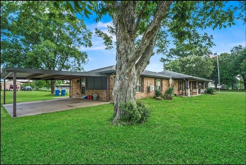 3 bed, 2.0 bath, 2038 sqft, $2,800 — Photo 4